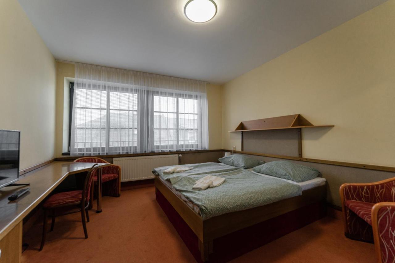 Hotel Amco Забрех Екстериор снимка
