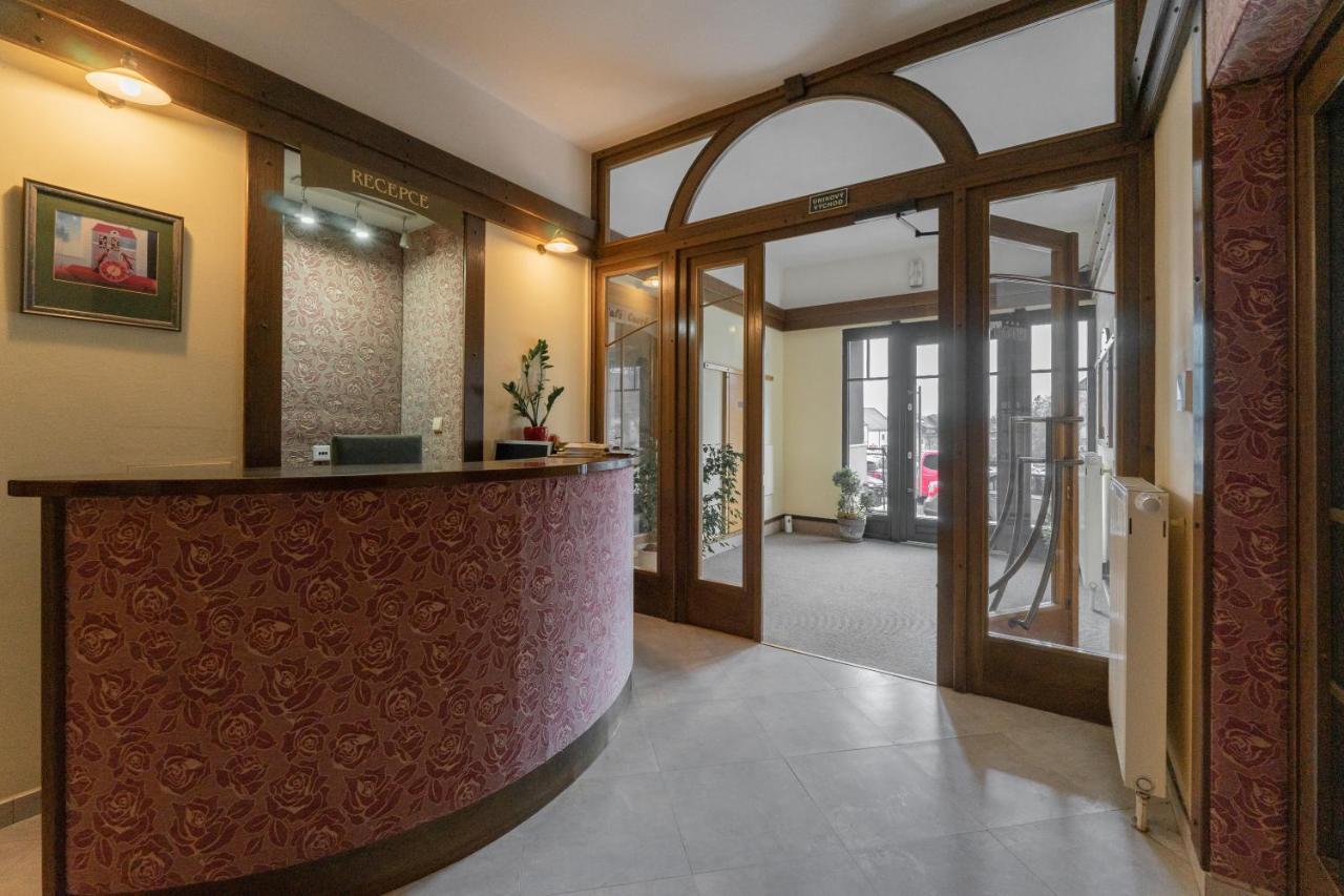 Hotel Amco Забрех Екстериор снимка